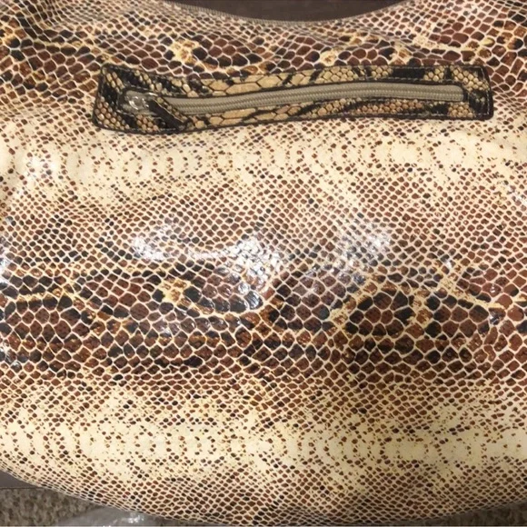 Blue Elegance Shoulder Bag – Timeless Style in Excellent Condition - Picture 13 of 14